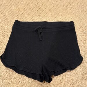 Aritzia TNA shorts